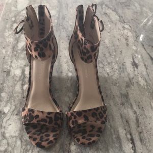 Animal Print Wedge Sandals Laundry high heel 6 1/2